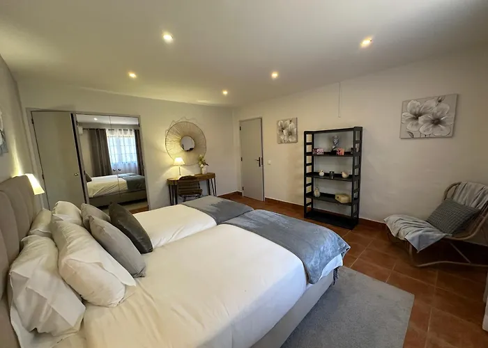 Casa Paula - Private Heatable Pool For Each House ラゴス